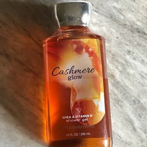 Cashmere Glow Body Wash from B&BW